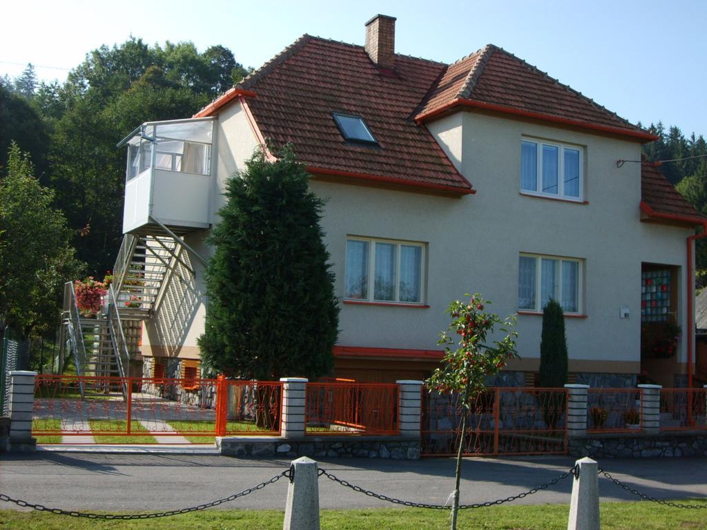 Crhov Apartman Eva מראה חיצוני תמונה