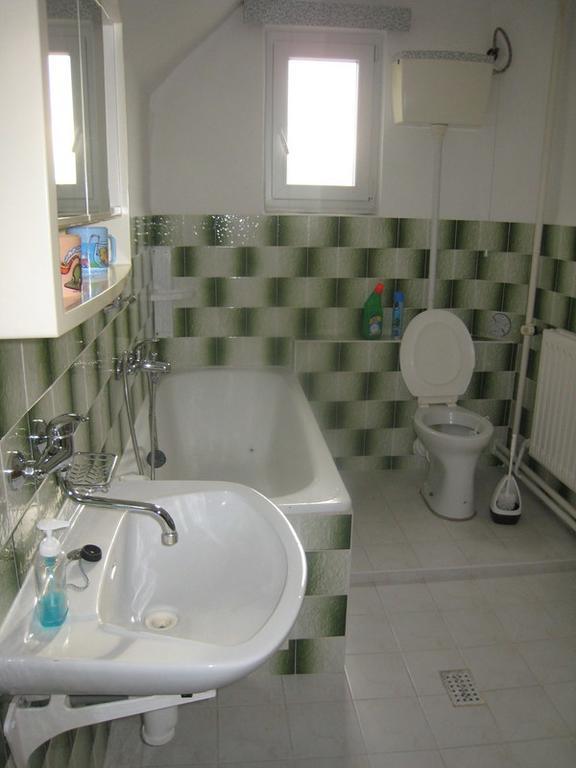 Crhov Apartman Eva מראה חיצוני תמונה