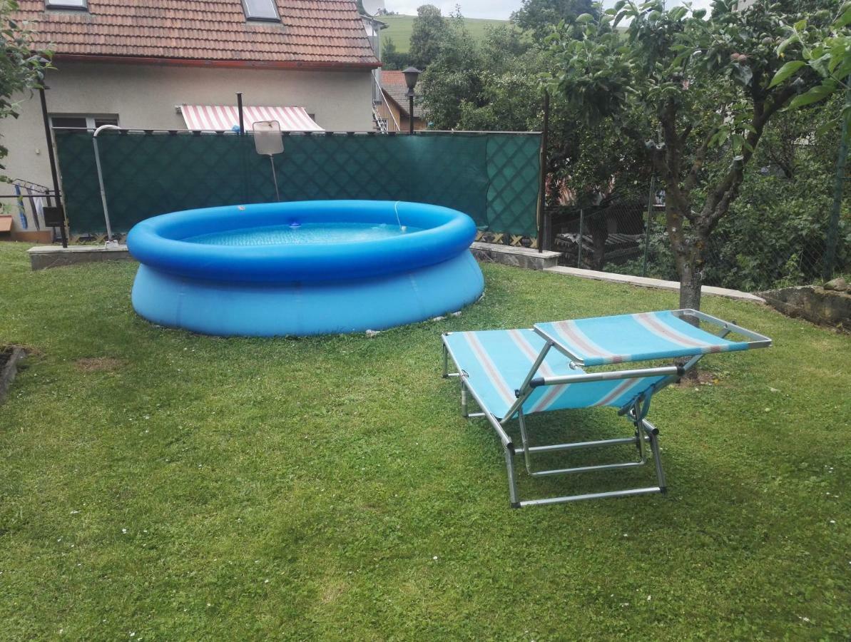 Crhov Apartman Eva מראה חיצוני תמונה